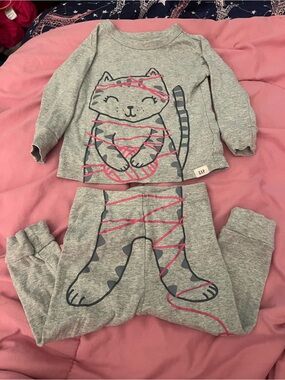 GAP Gray Long-Sleeve Tee with Pink Cat & Yarn Graphic